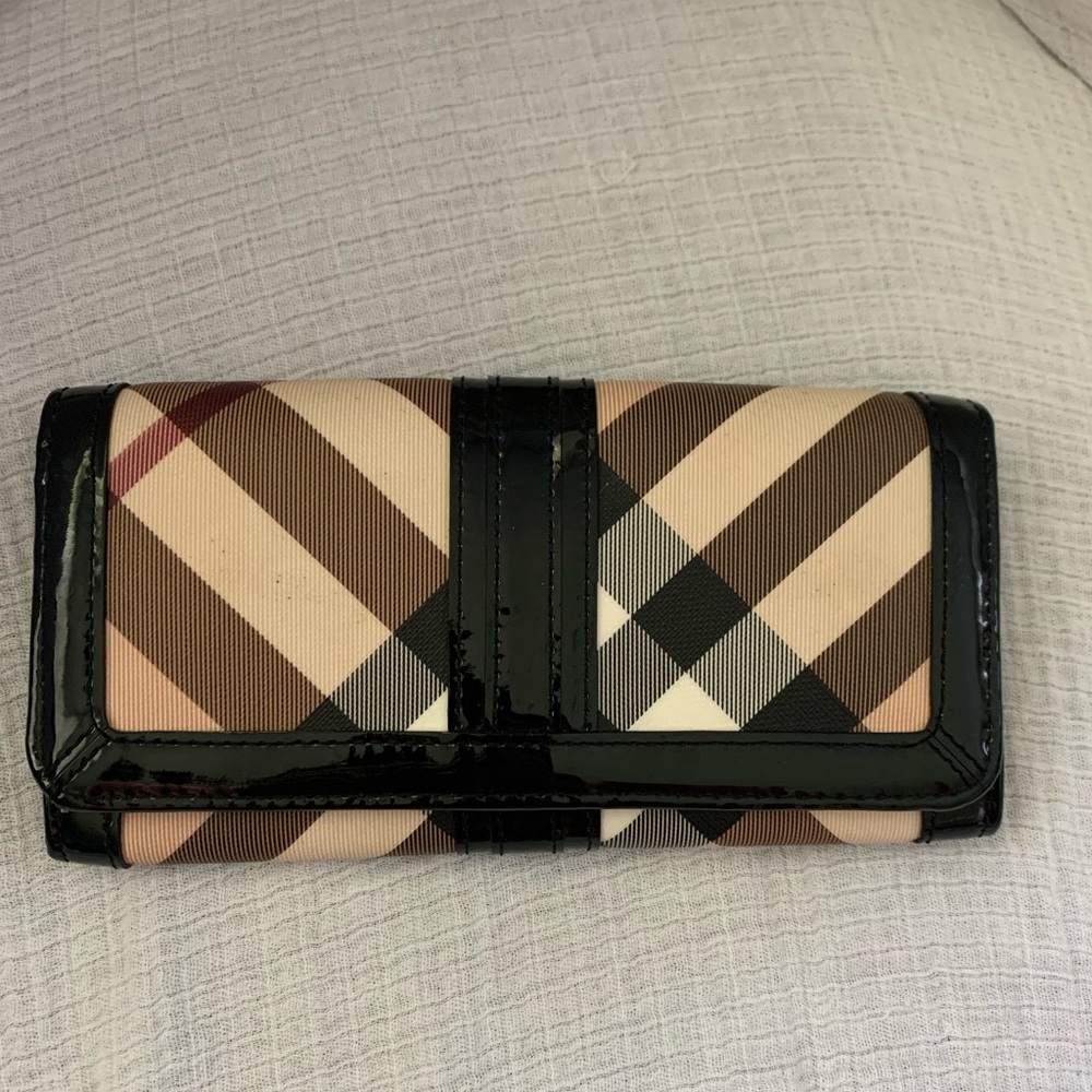 Burberry Black Nova Check Pattern
